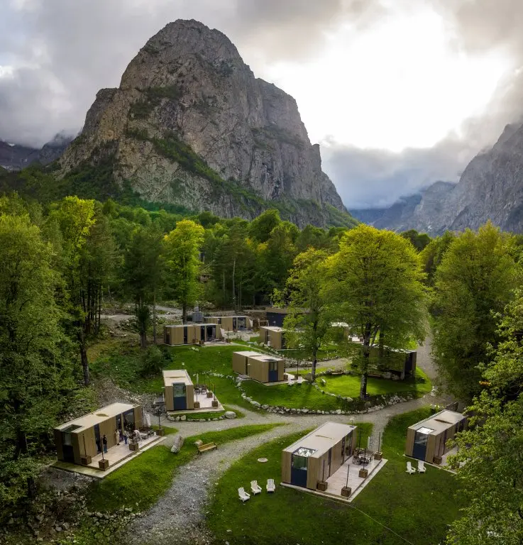 Verkhniy Tsey: Отель Roots