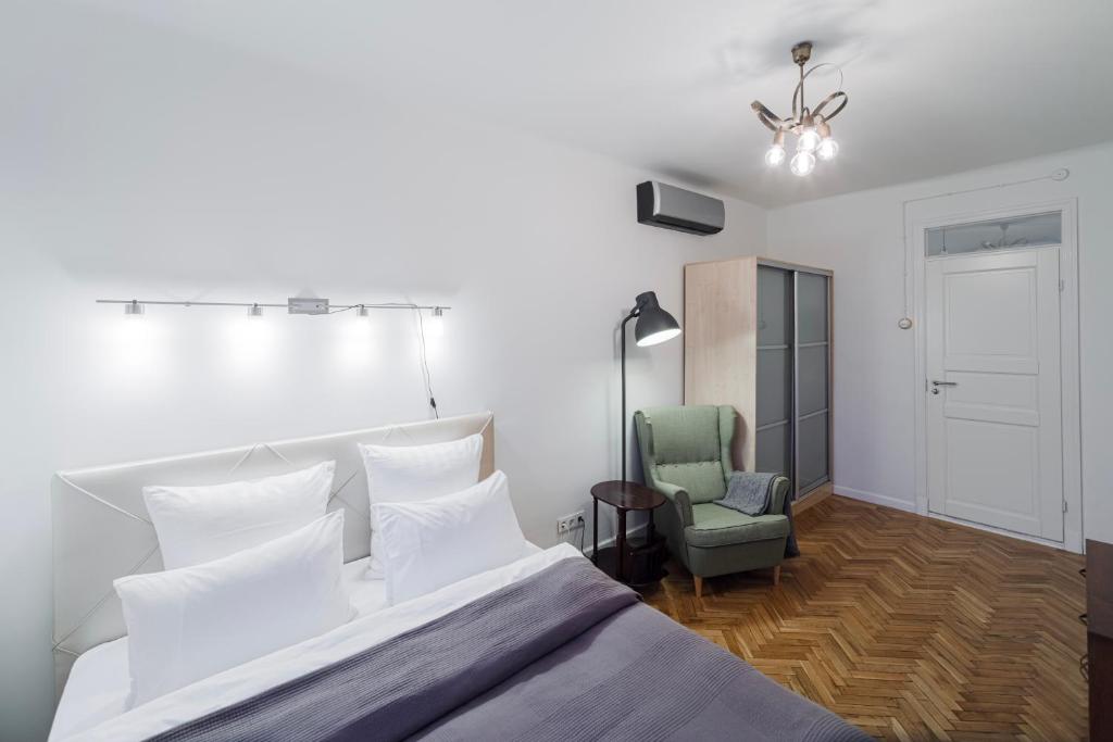 Санкт-Петербург: St. Pete Apartments Ivory