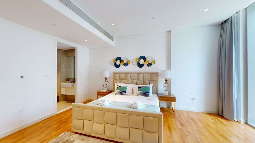 Дубай: JBR- Bluewaters Bldg 3 202