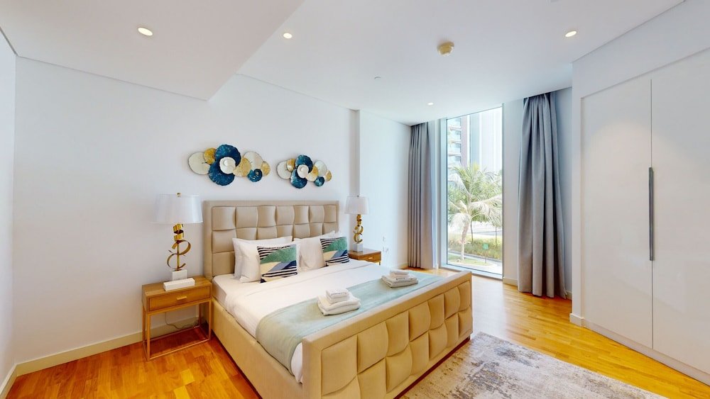 Дубай: JBR- Bluewaters Bldg 3 202