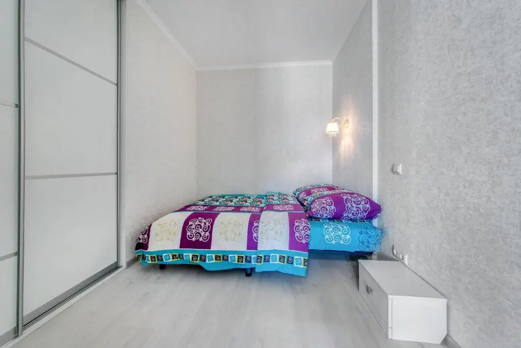 Минск: Bulbash Apartments (Бульбаш Апартаменты) на улице Туровского 12