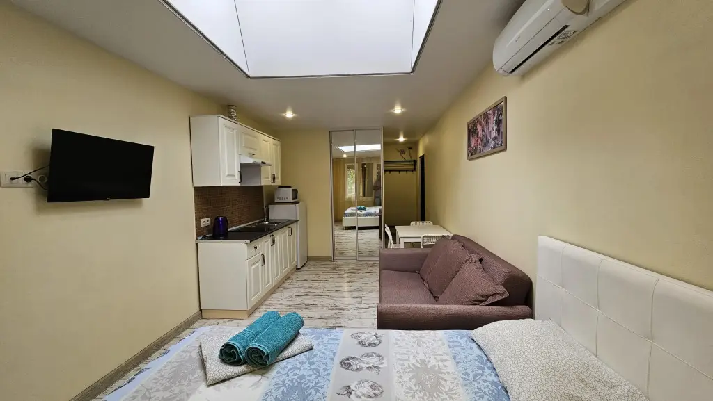 Сочи: Апартаменты Уютная студия на Роз 57 от HomeHotelSochi (2)