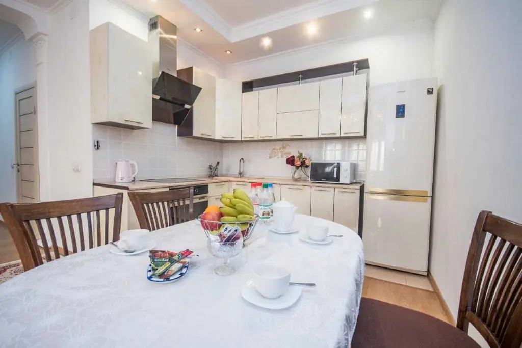 Алматы: Shahristan 208 3 Apartments