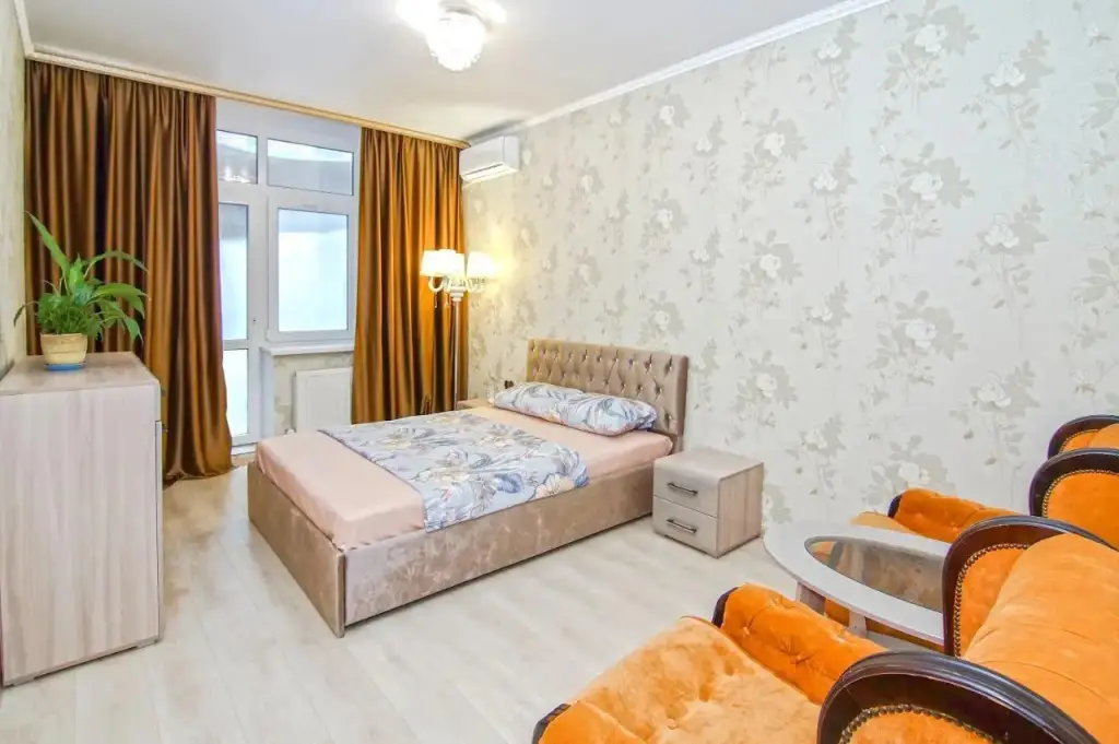 Краснодар: Family Apartments (Фэмили Апартментс) на улице Жлобы 141
