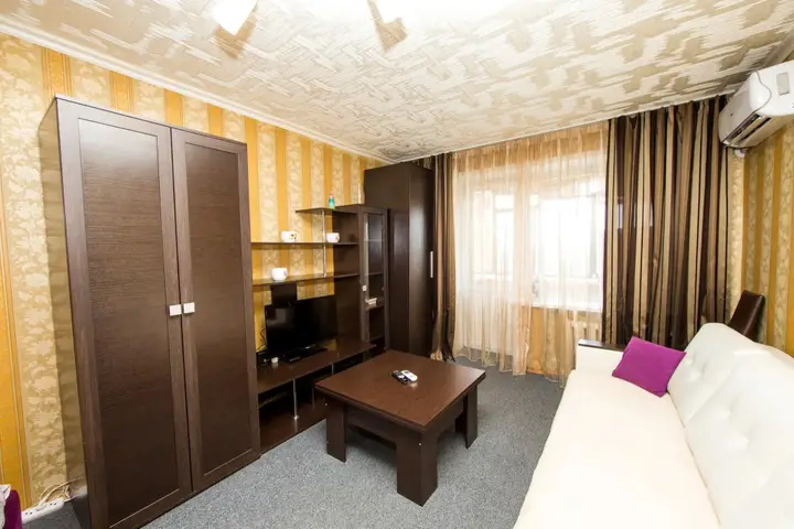 Курск: Aday Apartments (Эдэй Апартаменты) на улице Радищева 86