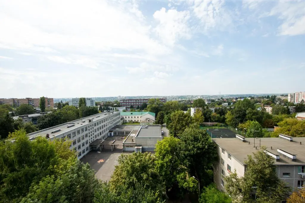 Курск: Aday Apartments (Эдэй Апартаменты) на улице Радищева 86