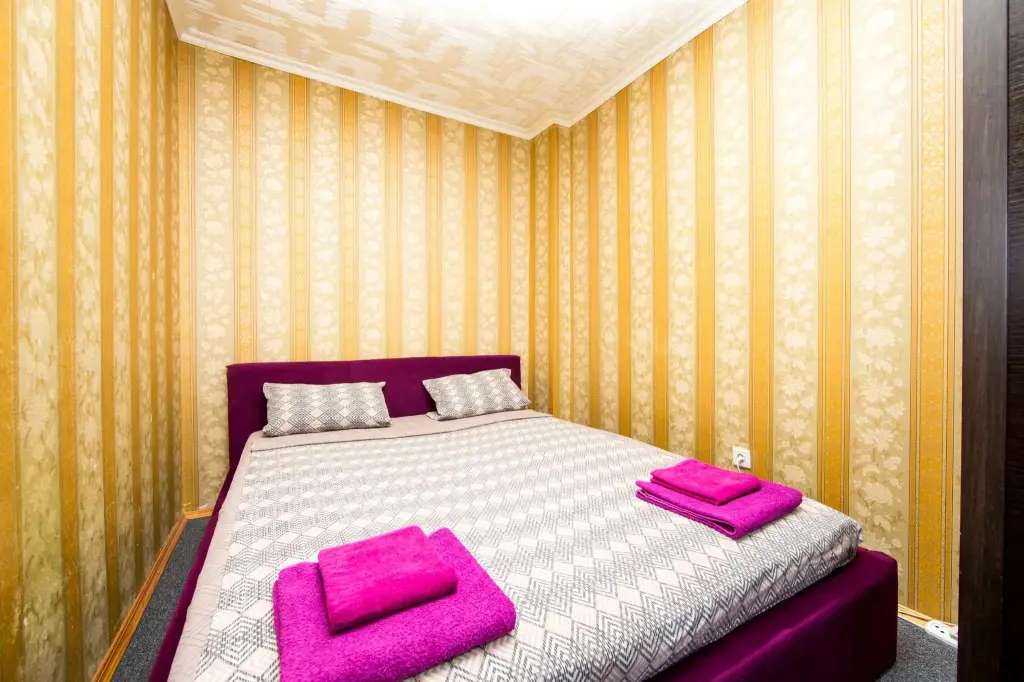 Курск: Aday Apartments (Эдэй Апартаменты) на улице Радищева 86