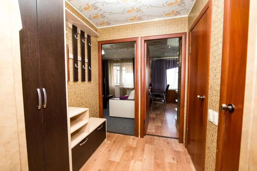 Курск: Aday Apartments (Эдэй Апартаменты) на улице Радищева 86