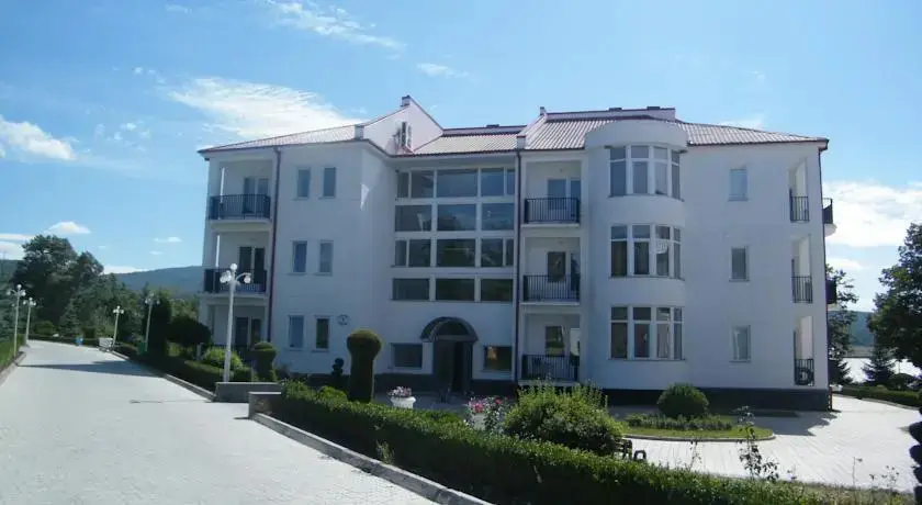Душети: Bazaleti Lake