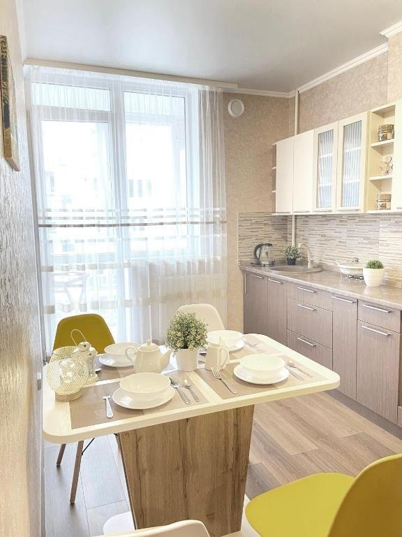 Калининград: KenigDeluxe (КенигДелюкс) на улице Гагарина 55А