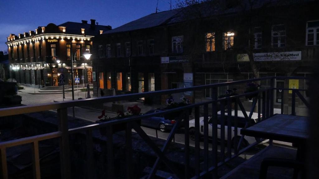 Гюмри: Gyumri Guest House /GGH/