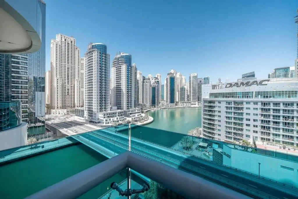Дубай: HiGuests - Spacious 1BR in Dubai Marina With Amazing Views