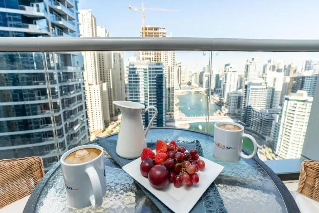 Дубай: Icon Casa Living - Bay Central Tower Marina View I