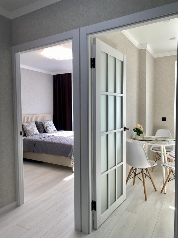 Goodtime Apartments (Гудтайм Апартментс) на улице Сарабеева 7 — фото 1
