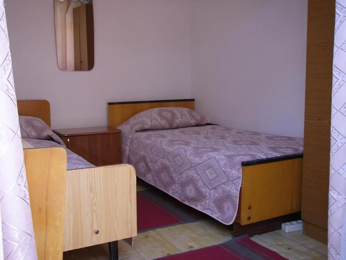 Витязево: Guest House y Tatiani