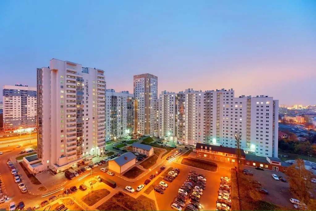Минск: Bulbash Apartments (Бульбаш Апартаменты) на проспекте Дзержинского 11