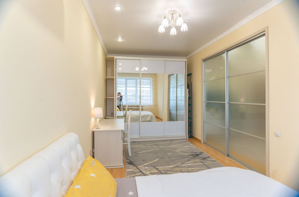 Павлодар: Elitnyie Na Isinalieva 1 Apartments