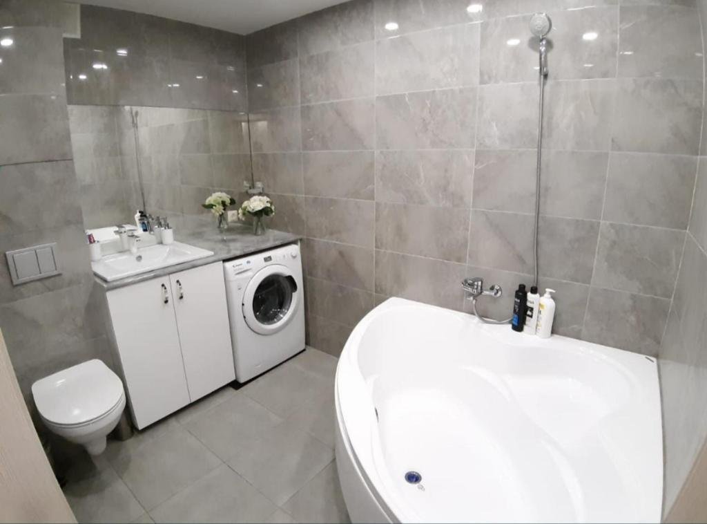 Усть-Каменогорск: Apartment on Potanina 16
