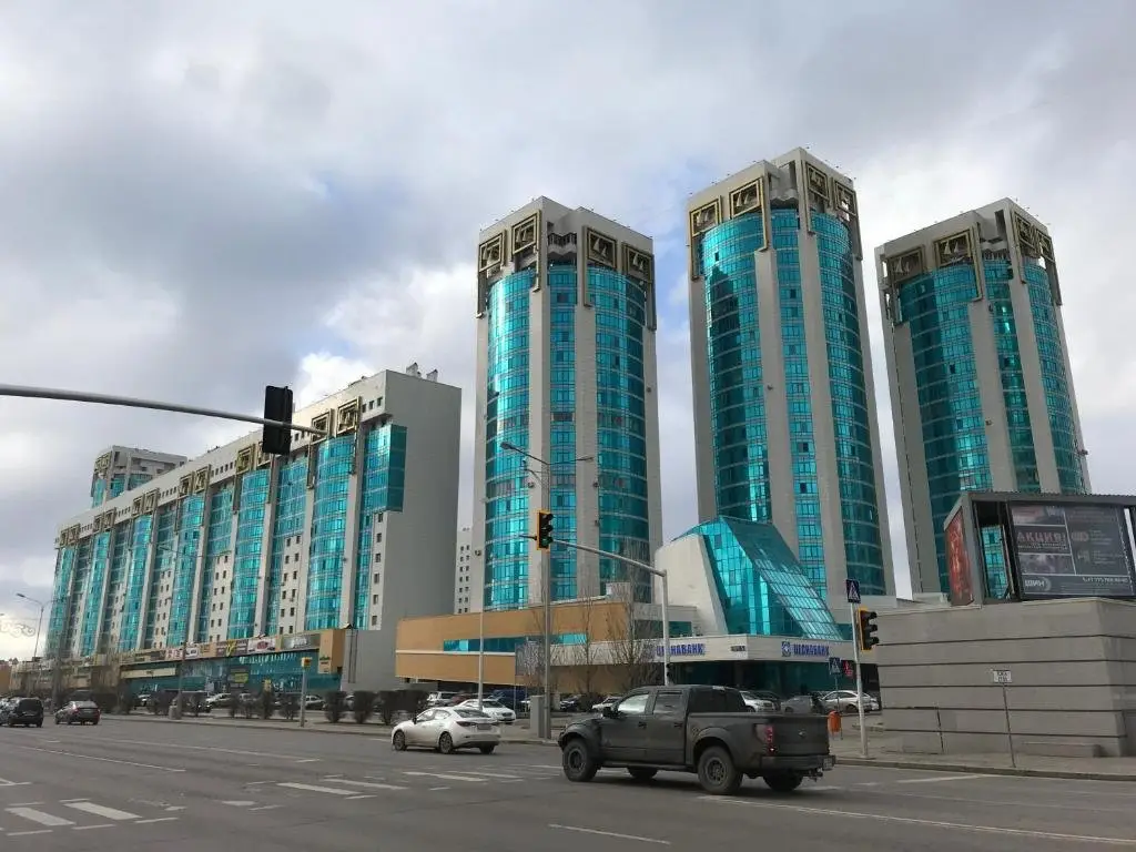 Астана: Apartments near Bayterek
