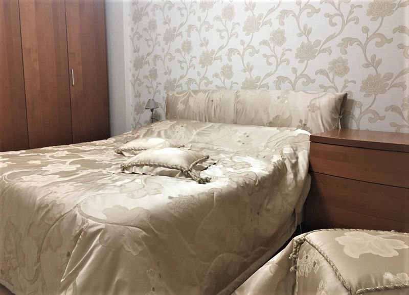 Ленск: Как Дома, Квартира На Ул. Победы, Д. 11