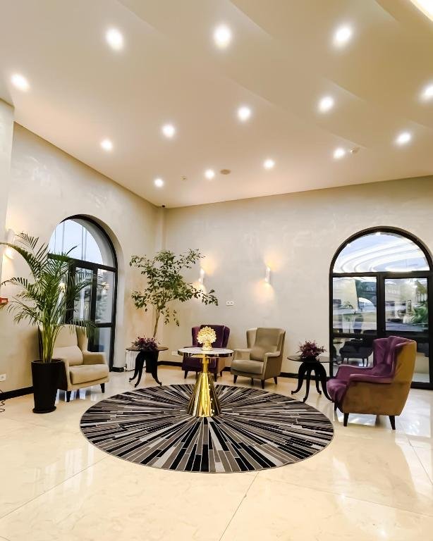 Алматы: East Palace Hotel