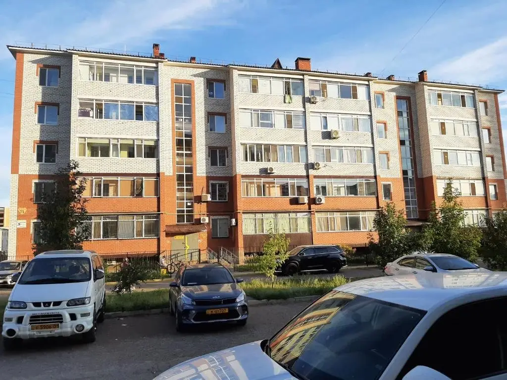 Уральск: Отличная Двухкомнатная Квартира-Студия 70кв