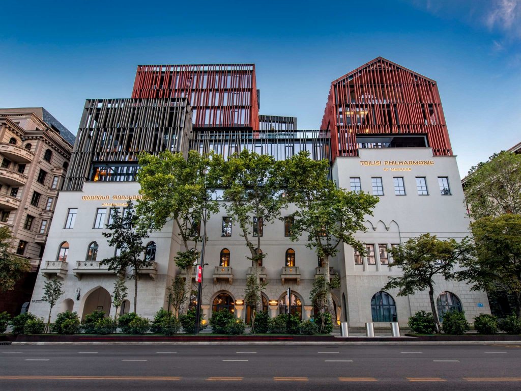 Тбилиси: Tbilisi Philharmonic By Mercure Hotel
