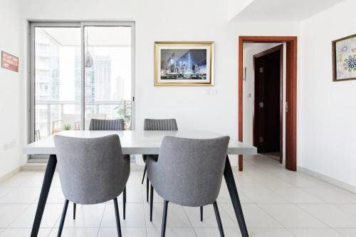 Дубай: Spectacular View of Burj Khalifa from Every Room