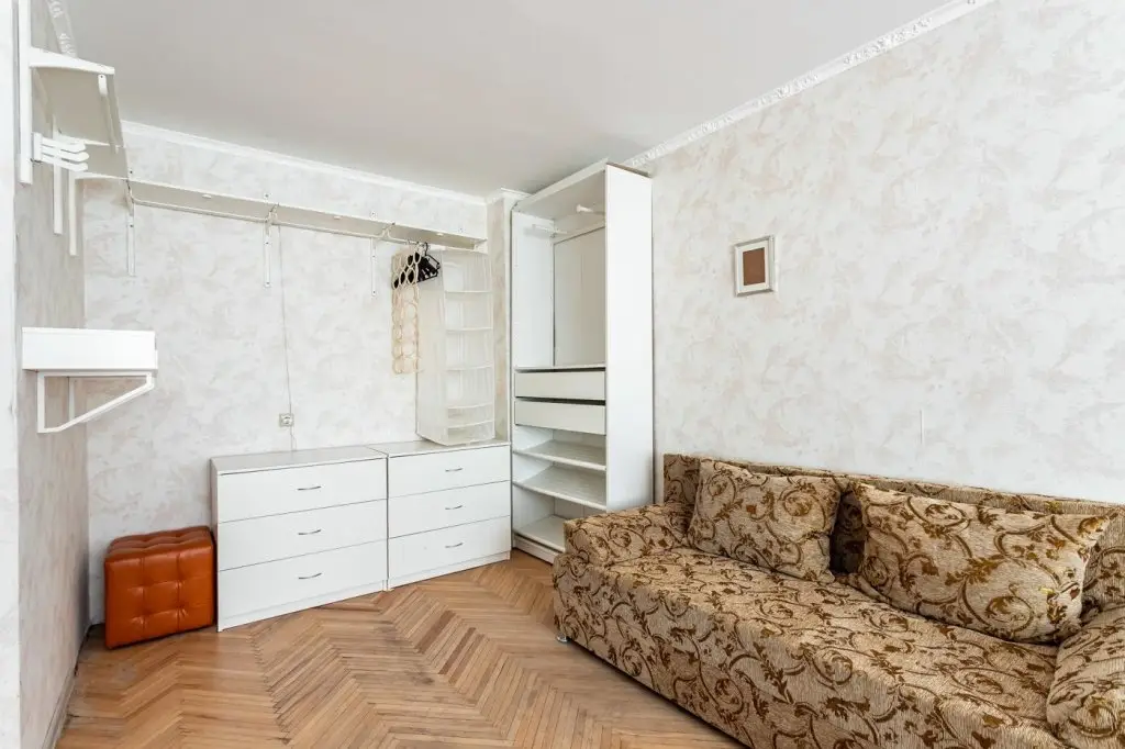 Москва: Дом у метро на улице Каховка 35 корпус 1