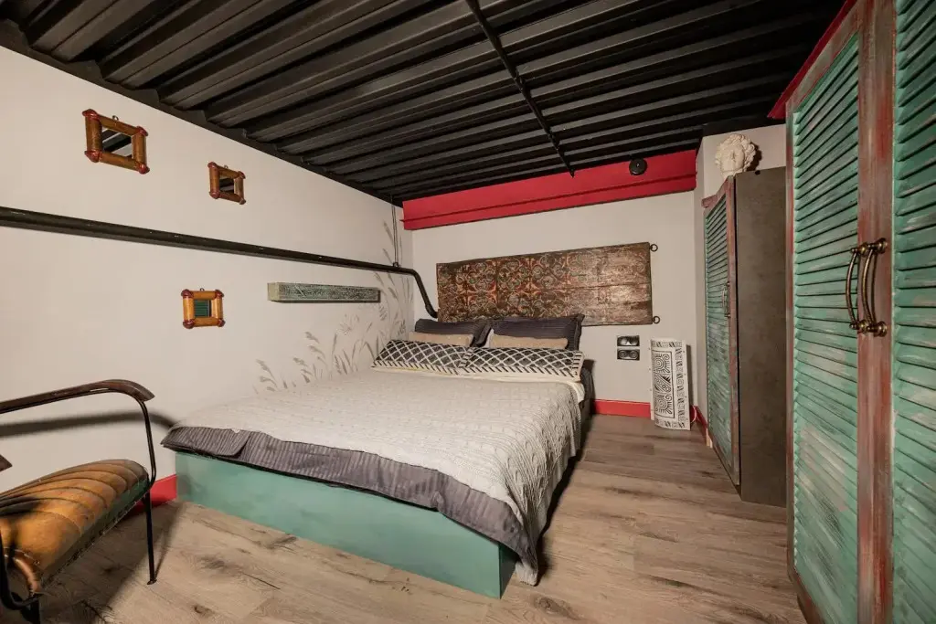 Москва: Soho Bohemian Loft на улице Нижняя Красносельская