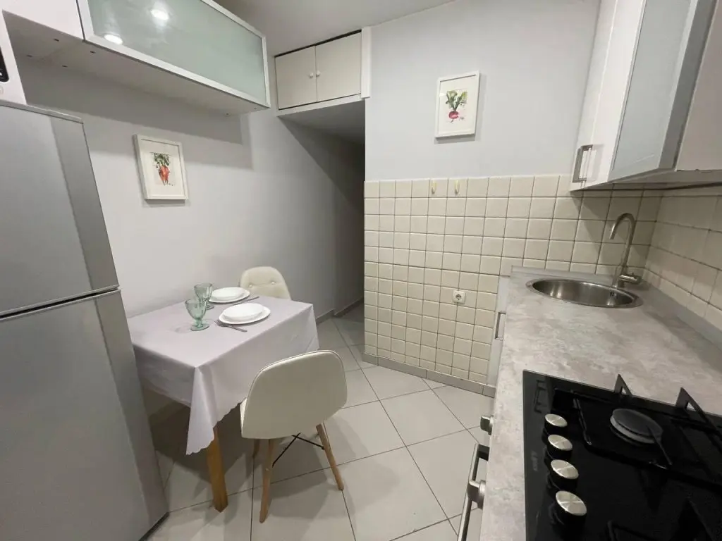 Москва: Tolstoy Apart (Толстой Апарт) на улице Островитянова