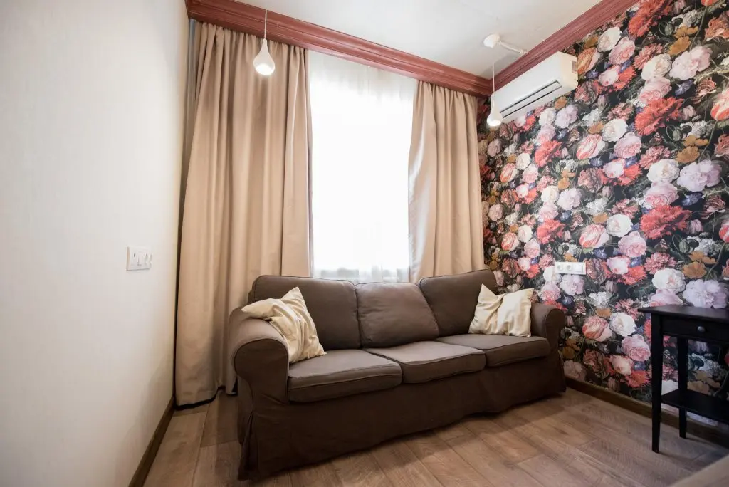 Ростов-на-Дону: Smile Apartments (Смайл Апартментс) на проспекте Кировский