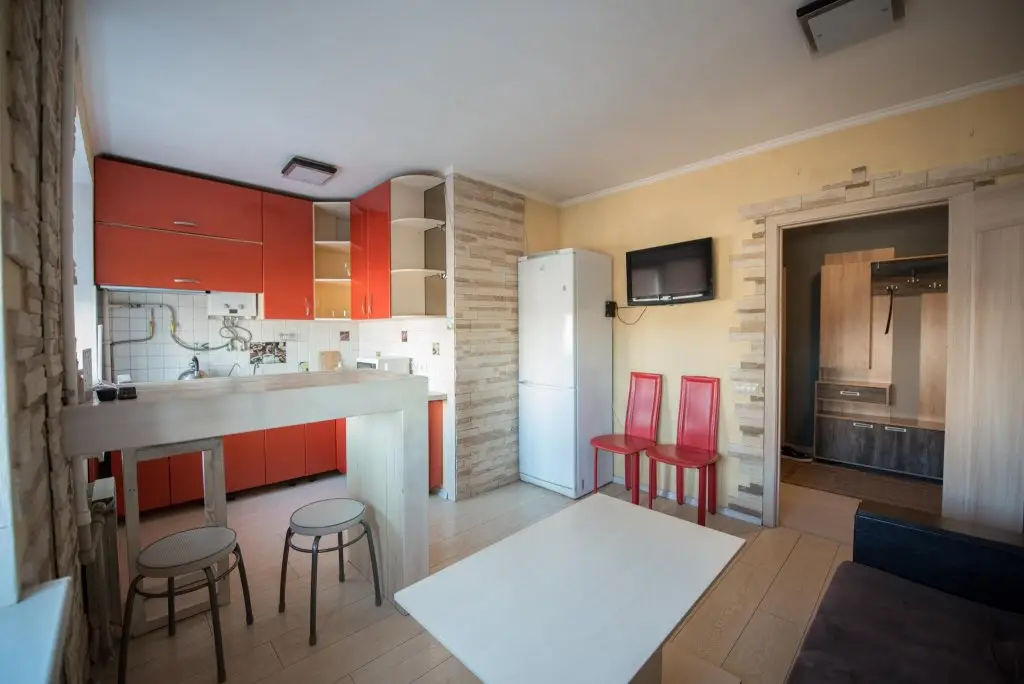 Smile Apartments (Смайл Апартментс) на улице 20-я Линия — фото 1
