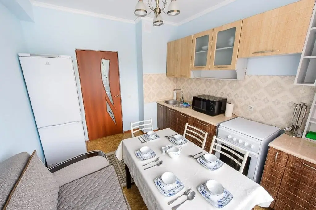 Алматы: Apartment оn Makatayeva 5 b