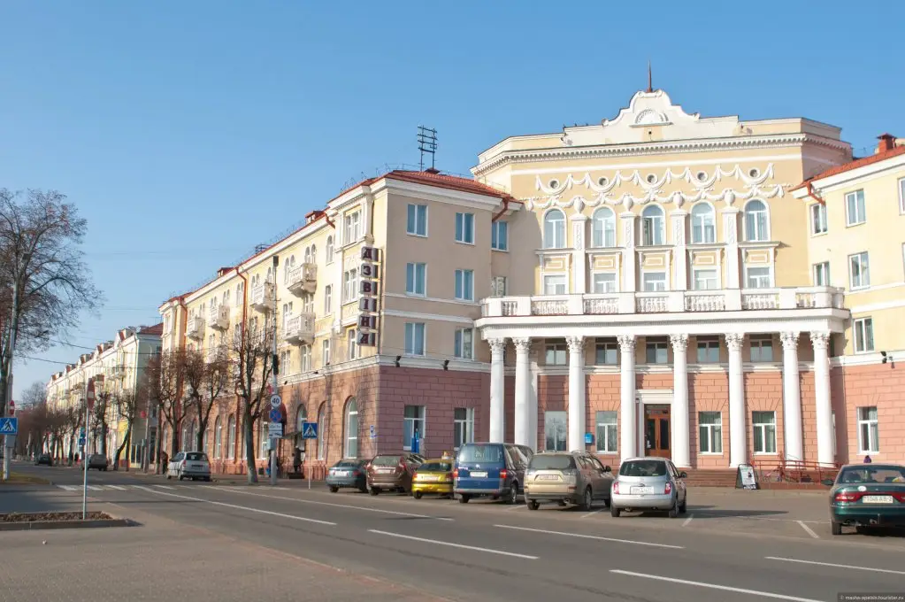 Полоцк: Отель Двина Гостиничный комплекс Славянский