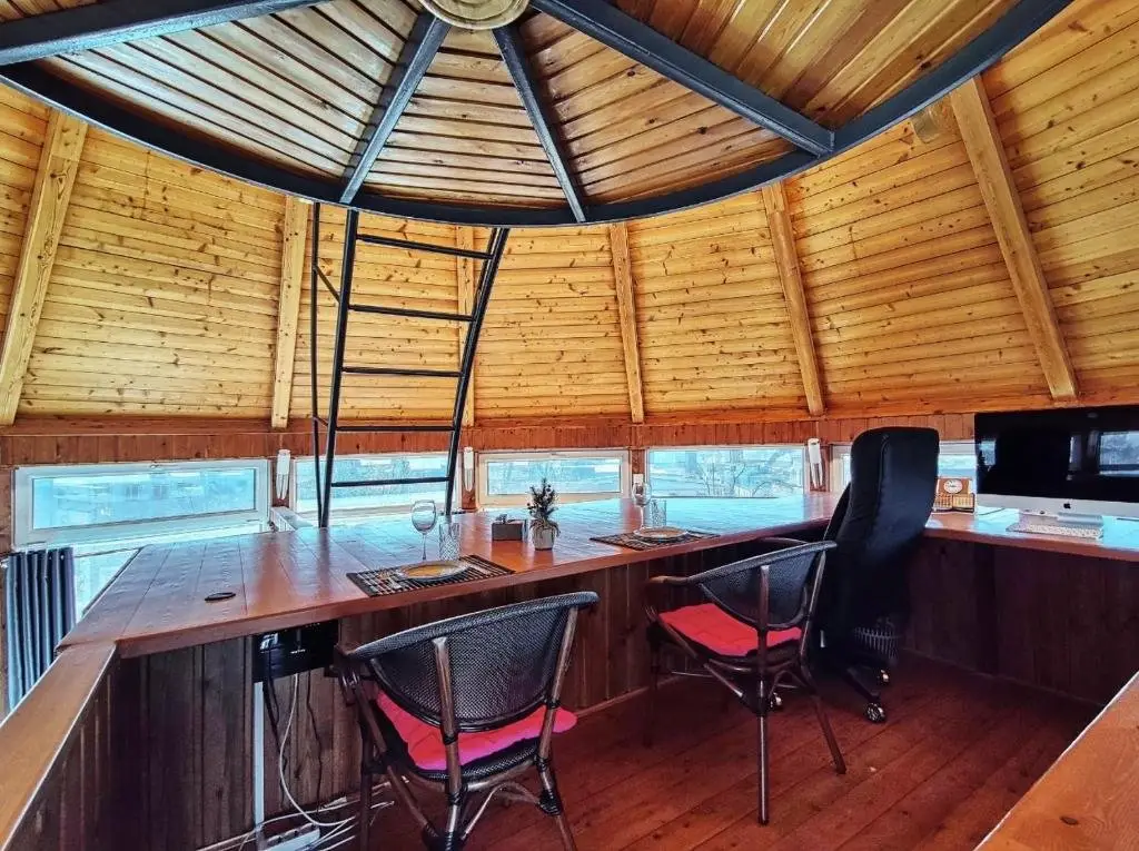 Алматы: Luxury apartments in the foothills of the Zailiyskiy Alatau