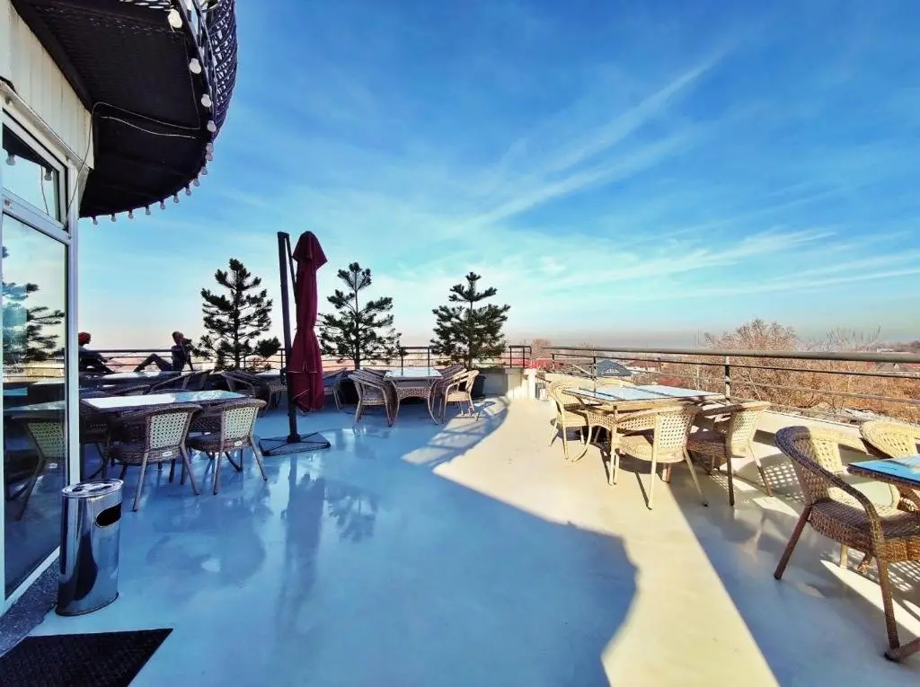 Алматы: Luxury apartments in the foothills of the Zailiyskiy Alatau