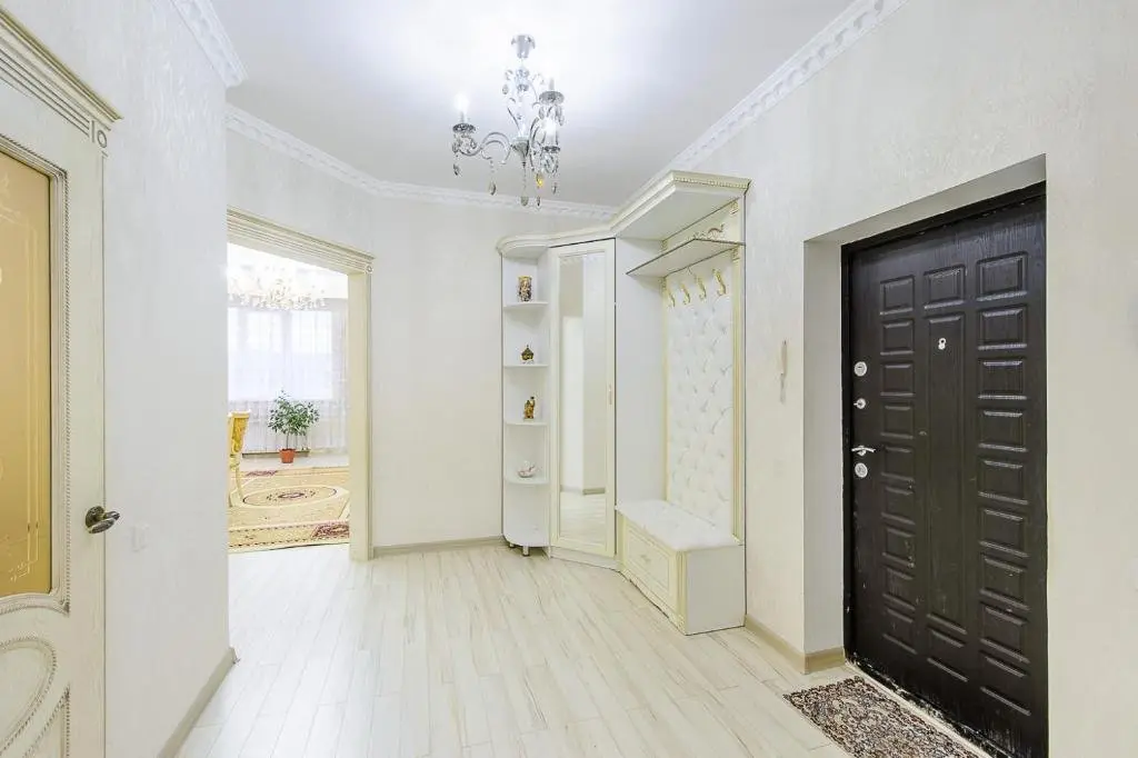 Алматы: Apartment In Komfort Gagarina 309