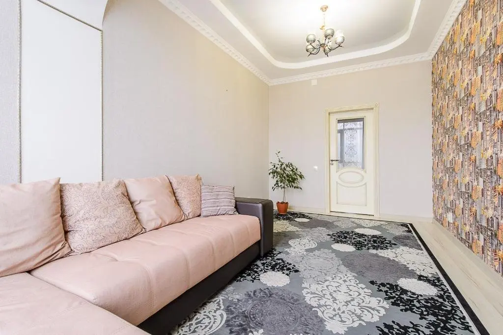 Алматы: Apartment In Komfort Gagarina 309