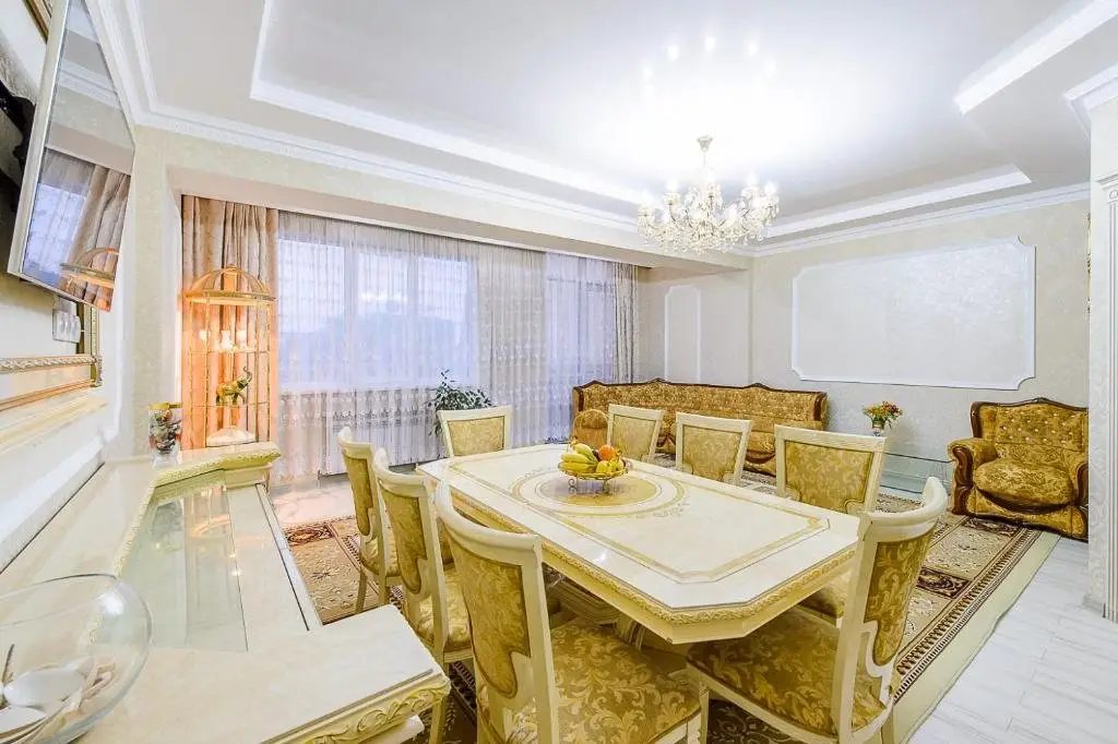 Алматы: Apartment In Komfort Gagarina 309