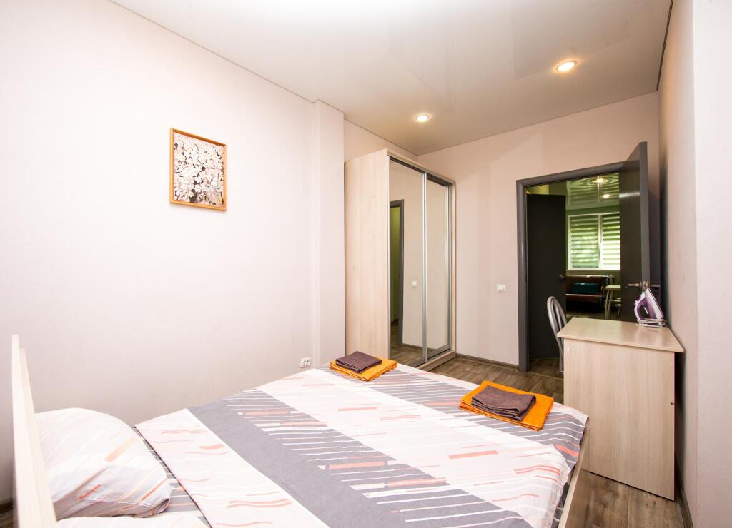 Курск: Aday Apartments (Эдэй Апартаменты) на улице Радищева 105