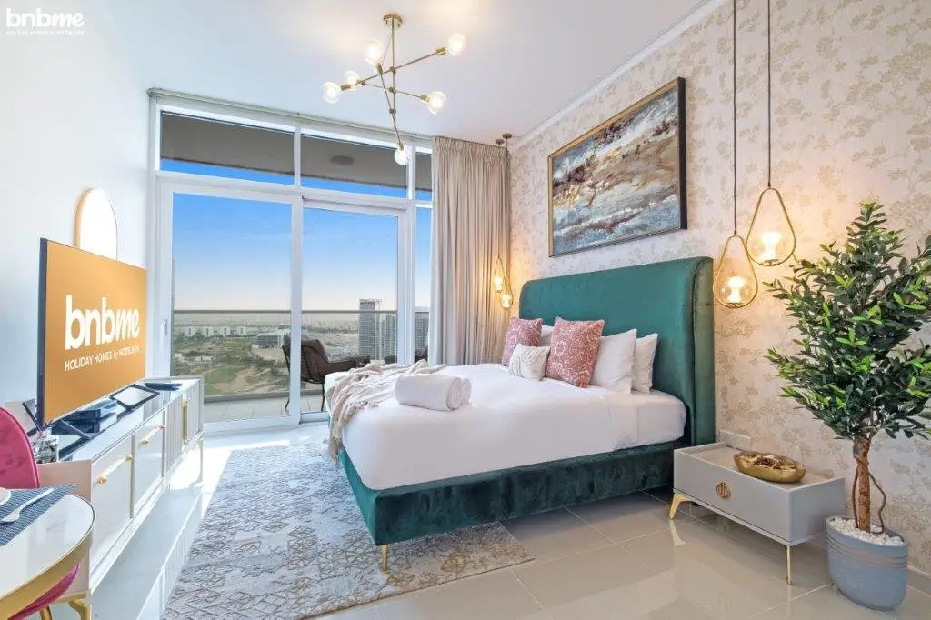 Апартаменты bnbmehomes | Damac Hills Studio w/ City View-2504 — фото 1