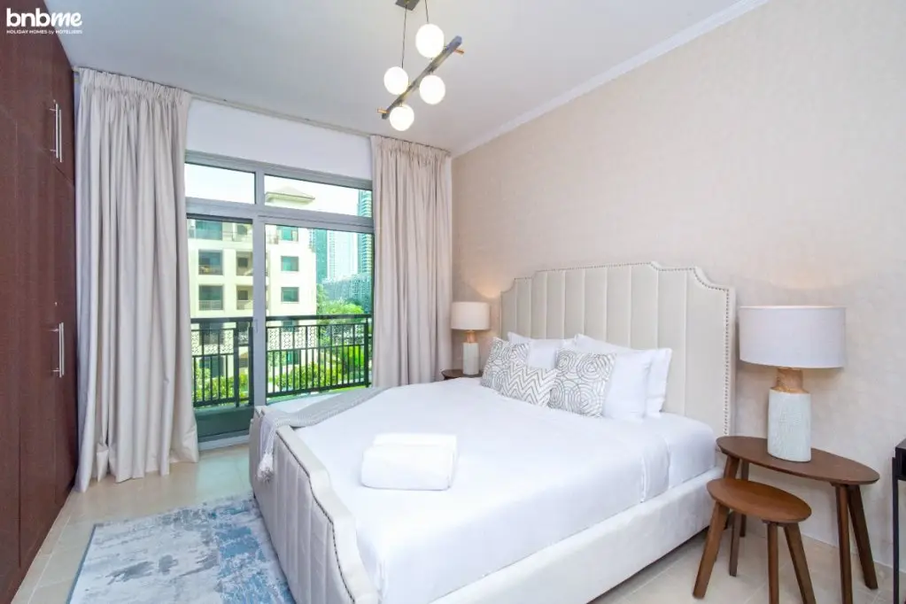 Дубай: Апартаменты bnbmehomes | 2 BR Stunning Lake Views in Greens-205