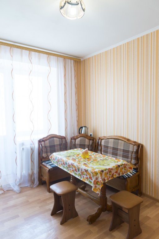 Курск: Aday Apartments (Эдэй Апартаменты) на улице Челюскинцев