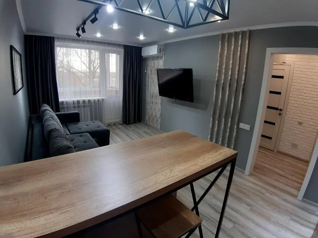 Павлодар: Apartment lux Tolstogo 90. Апартаменты люкс Толстого 90