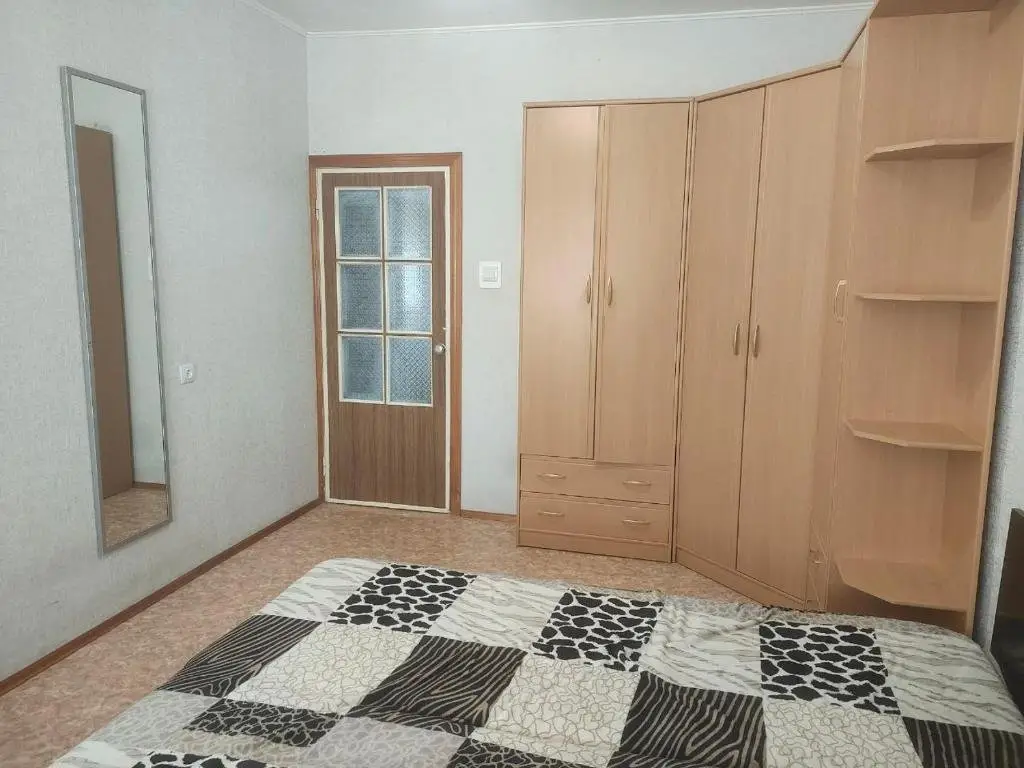 Актау: 2х комнатная кв., 11 мкр., 2 этаж