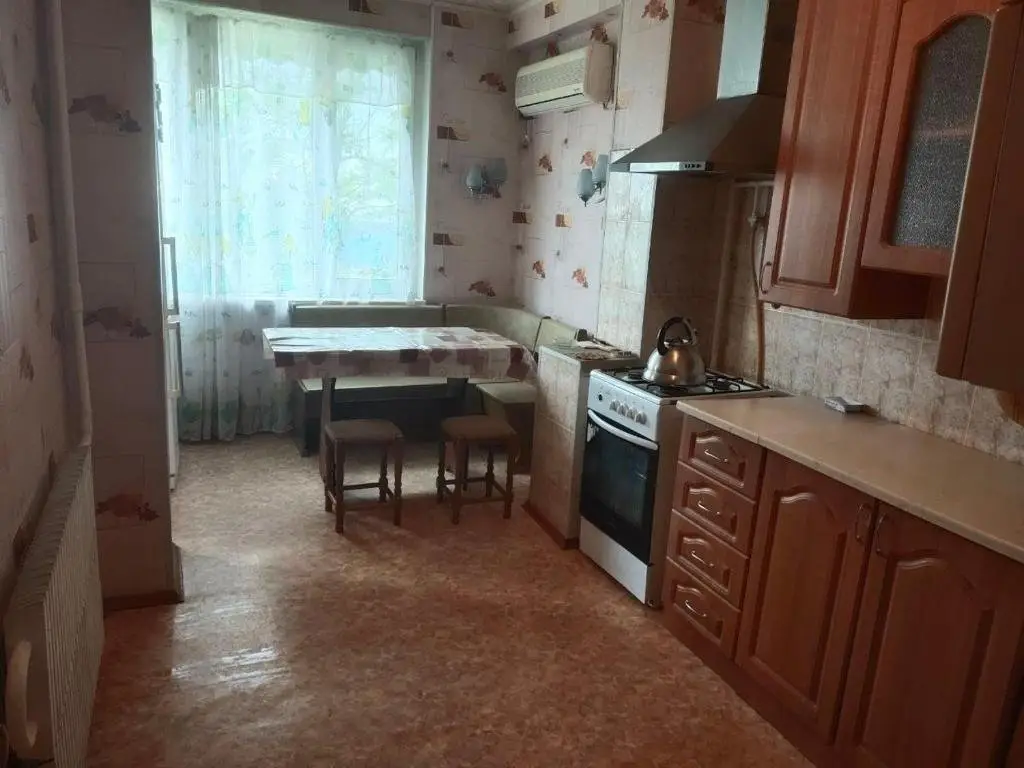 Актау: 2х комнатная кв., 11 мкр., 2 этаж