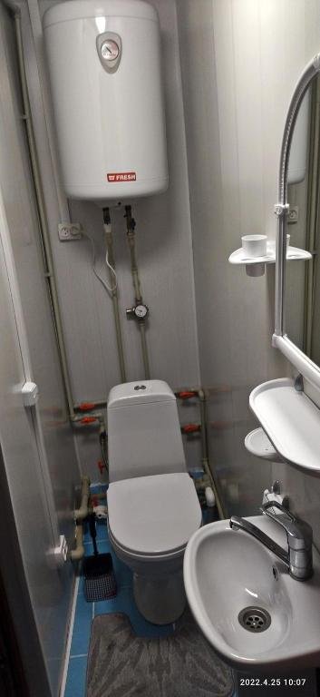 Алматы: Apartment in a guest house