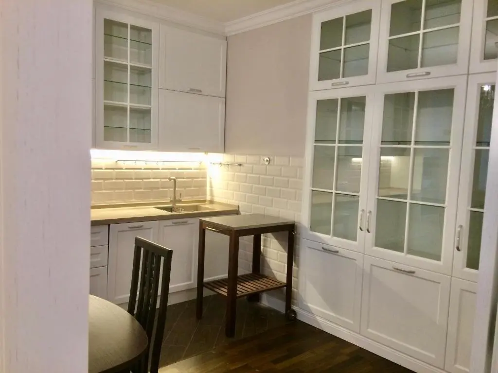 Алматы: Elite 3 bedroom gated apartment