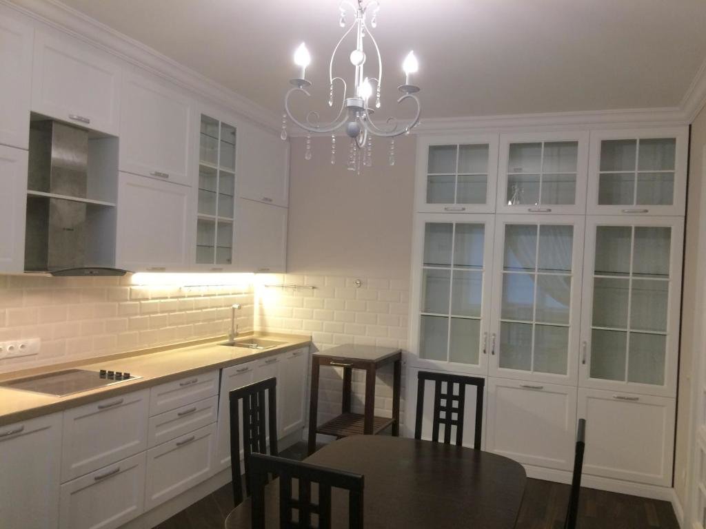 Алматы: Elite 3 bedroom gated apartment